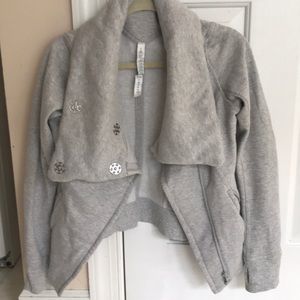 Lulu lemon sweatshirt